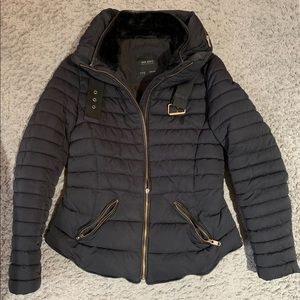 Zara Basic Outerwear Black Jacket w Faux Fur/hood